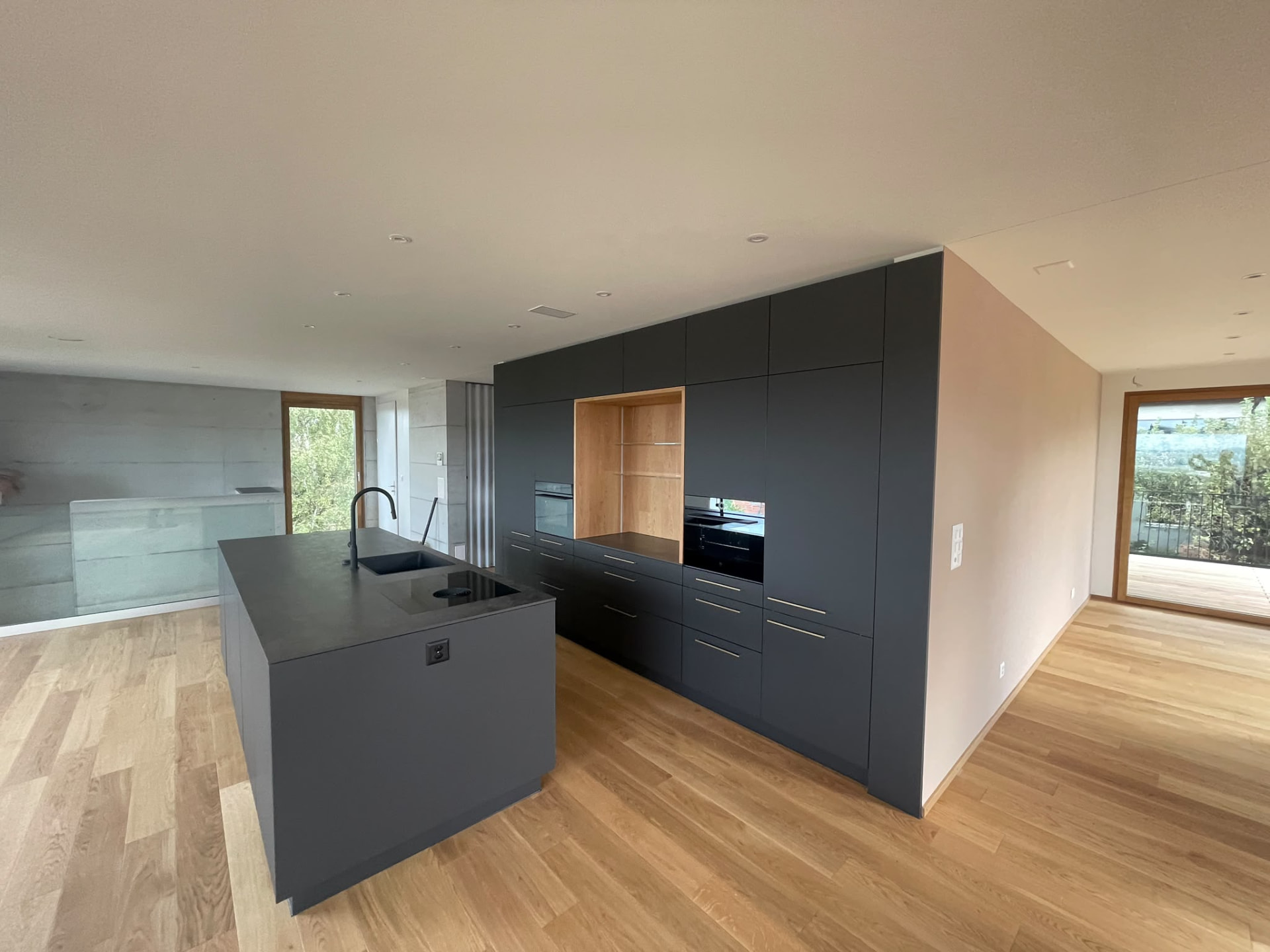 Leere Wohnung nach der Endreinigung